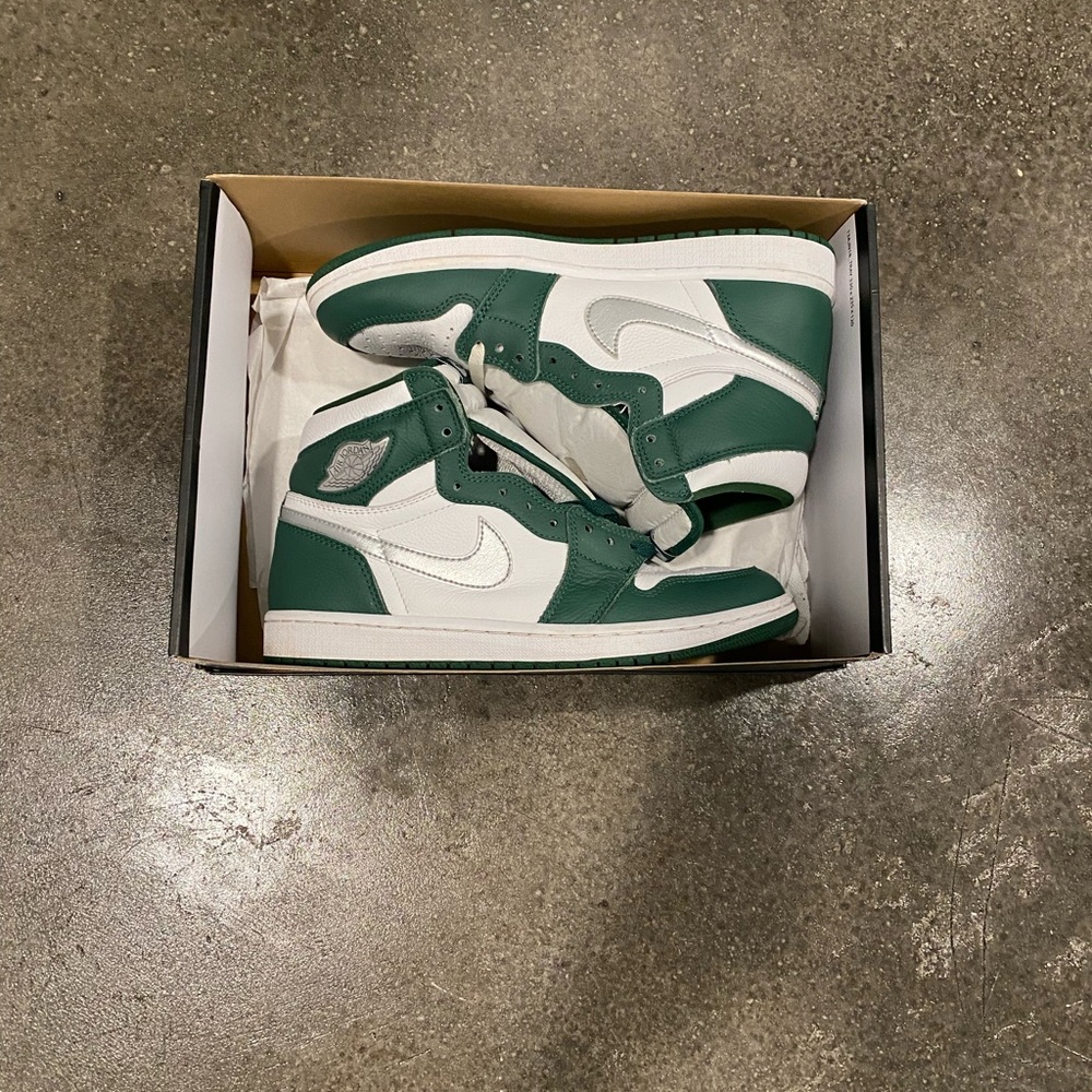 Nike Green and White Sneakers
